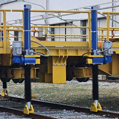 Strumenti di movimentazione officina ferroviaria
